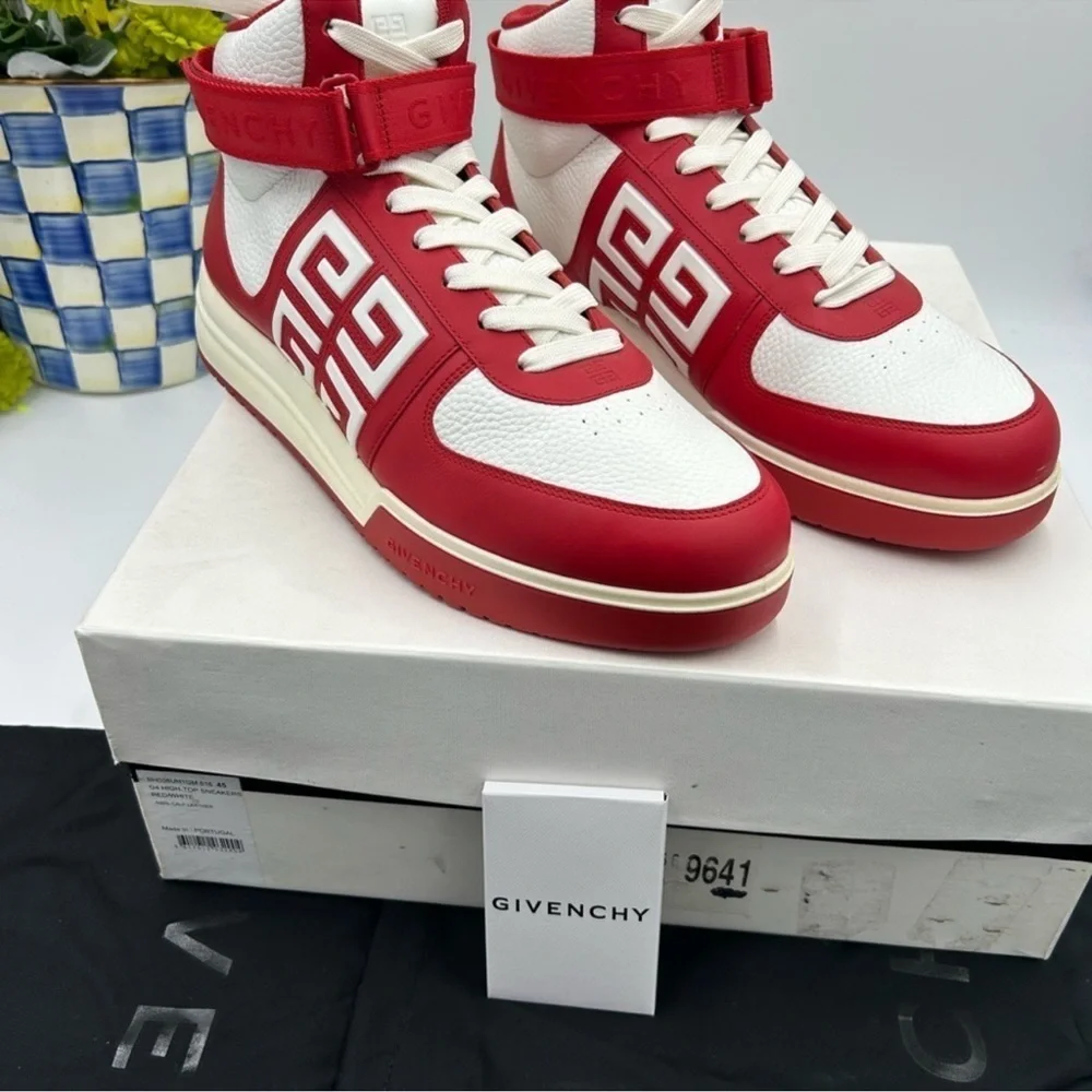 Men’s Givenchy G4 high top leather sneakers size 45 made in Italy